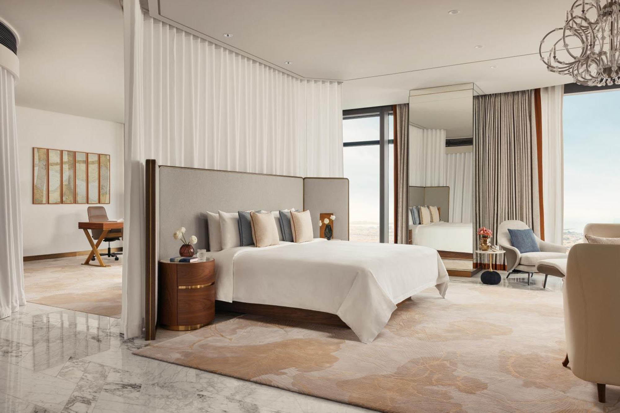 One&Only One Za'Abeel Hotell Dubai Exteriör bild A bedroom at The Ritz-Carlton, DIFC